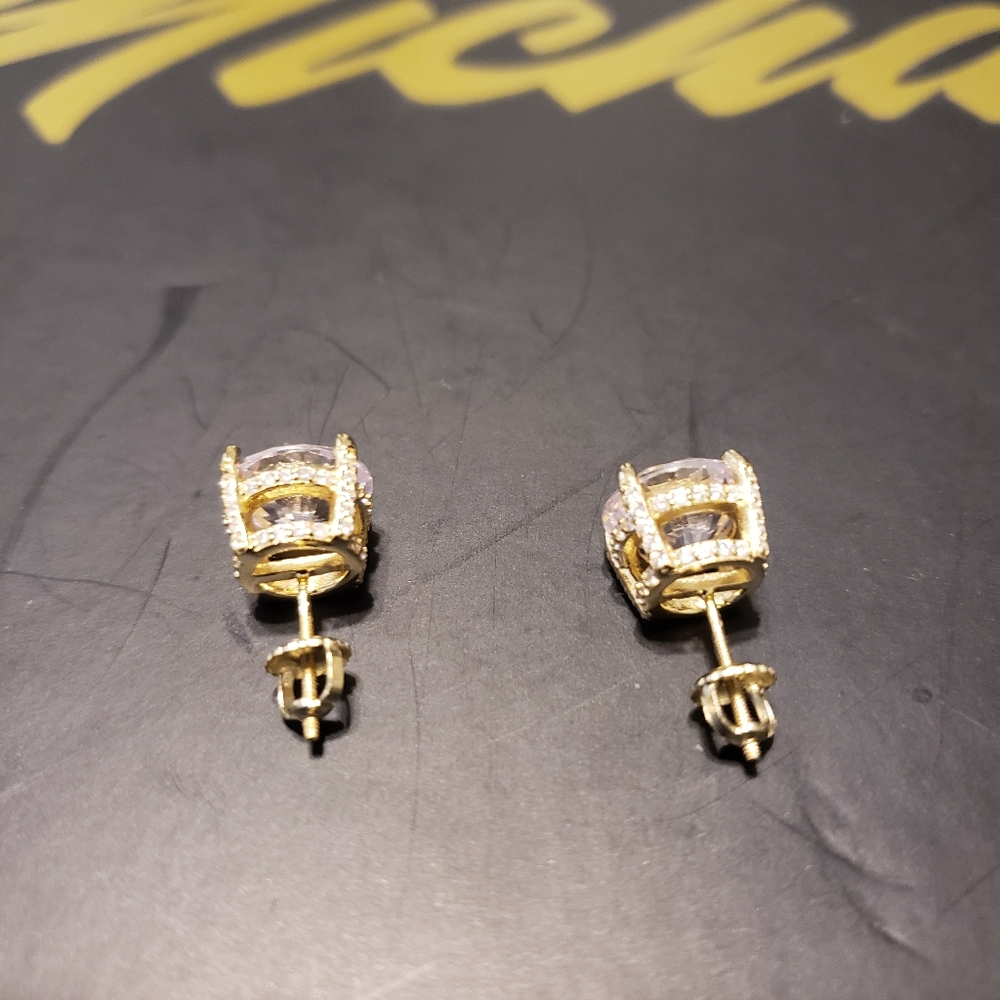 Earrings 🔥